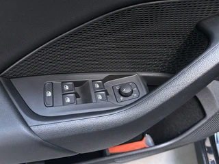 Škoda Octavia Combi 1.0 TSI 110pk Business Edition Navigatie Parkeersensoren App-Connect DAB+ / 13
