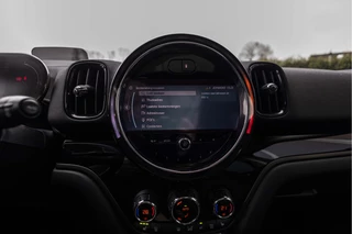 MINI Countryman Mini 1.5 Cooper S E ALL4 Chili  | SOH 99% | Pano | Head-up / 32