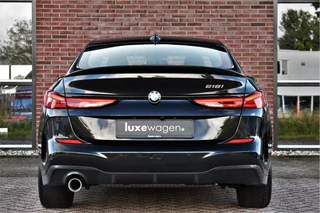BMW 2 Serie Gran Coupé 218i M-Sport  Shadowline Trekhaak 18inch Live-cockpit Sfeerverlichting / 9
