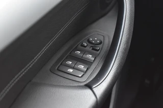 BMW X1 sDrive20i High Executive / 21