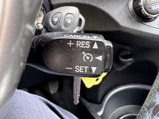 Toyota Yaris 1.5 HYBRID ASPIRATION / 27