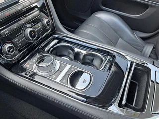 Jaguar XJ 3.0 V6 341 PK SC AWD LEDER SCHUIFDAK LMV / 36
