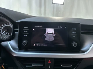 Skoda Kamiq 1.0 TSI 116pk DSG Sport Business Stoelverwarming App-Connect DAB+ / 21