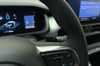 Jeep Avenger 1.2 e-Hybrid Summit Automaat | JBL Soundsystem | Navigatie | Elektrische achterklep | Keylee | Climate control | Camera | Draadloze telefoonlader / 24