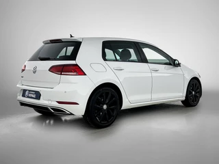 Volkswagen Golf 1.5 TSI Highline Business | Automaat | Adaptive Cruise | CarPlay | Stoelverwarming | Camera / 2