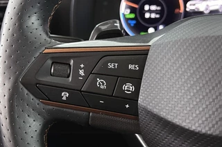 CUPRA Formentor 1.4 e-Hybrid Business Stuur-Stoelverwarming Achteruitrijcamera Keyless Apple Carplay / 29