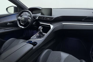 Peugeot 3008 1.2T GT Line 130pk | Navigatie | Achteruitrijcamera | Climate Control | LED koplampen | Handsfree kofferklep | Keyless Entry & Start | Apple Carplay & Android Auto | 19'' Lichtmetalen velgen | 1.400kg trekgewicht | 1e eigenaar / 17