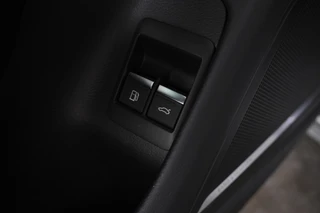 Audi A6 Avant 55 TFSI e quattro Competition S-line  262pk, zwarte hemel s-line stuur climate, / 21