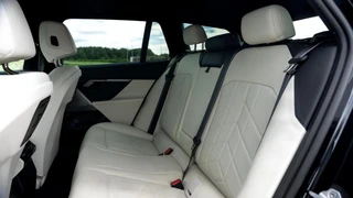 BMW i5 Touring eDrive40 84 kWh / 18