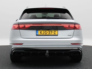 Audi Q8 60 TFSi e 490 Pk quattro S-Line Competition | Matrix Laser LED | Vierwielbesturing | B&O Audio | Valcona Leder | 22 Inch | Trekhaak | Head-Up | 20.328 Km!! / 8