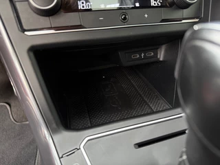 Volkswagen Polo 1.0 TSI Highline Business R NL Auto Pano R-Line Int. Ext. Carplay / 46