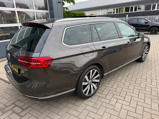 Volkswagen Passat Variant 1.4 TSI ACT Highline Business R / Pano / Massage / Camera / Sportleder / Trekhaak / Zeer mooie auto ! / 10