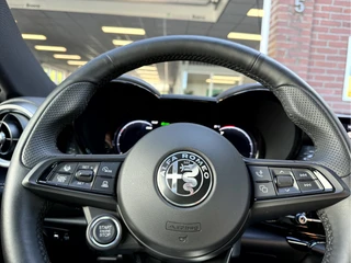 Alfa Romeo Tonale 1.5T Hybrid Edizione Business  NL.Auto, Panoramadak, Trekhaak / 13