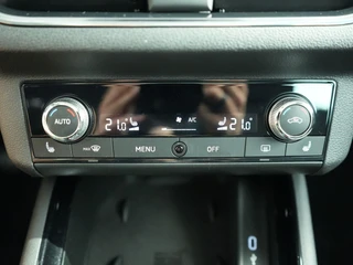 Skoda Scala 1.0 TSI First Edition | Pano | Stoelverwarming | Clima | Cruise | Carplay | / 18