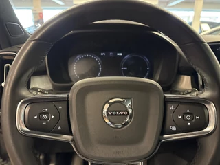 Volvo XC40 1.5 T5 Plug-in hybrid Plus Dark /pano/memory/navi/harman kardonc/camera / 16