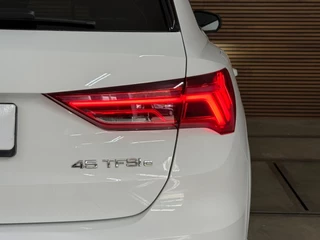 Audi Q3 45 TFSI e S line | 245 PK | Virtual Cockpit Plus | Camera | Black Optics | Leder | 2022 / 34