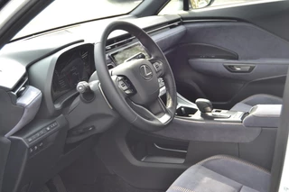 Lexus LBX 1.5 Cool 2WD ELEK-STOEL STOELVERWARMING KEYLESS ELEK-KOFFERKLEP BLIND-SPOT / 14