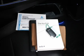 Kia EV6 Plus 77.4 kWh | SOH 99% | ACHTERBANKVERWARMING | DAB | APPLE | CAMERA | 19" / 50