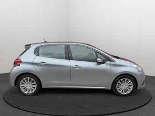 Peugeot 208 1.2 PureTech BlueLease Allure Navigatie Clima Velgen / 29