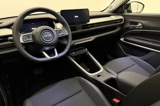 Jeep Avenger 1.2 e-Hybrid 110pk Automaat Summit | Navigatie | Trekhaak | Panoramadak | Adapt. Cruise control | JBL Audio | Elektrische achterklep | Stoelverwarming  | Climate Control / 20