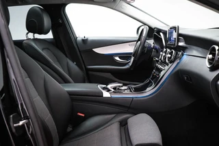 Mercedes-Benz C-Class Estate 200 Premium Plus / 9