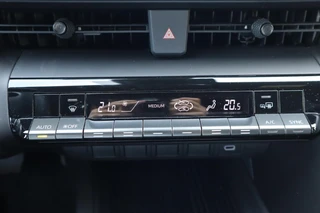 Toyota C-HR HYBRID 140 DYNAMIC ANDROID/APPLE AD-CRUISE PRIVACY-GLASS PARK-SENSOREN KEYLESS 18"LMV BLISS NL-AUTO / 31
