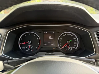 Volkswagen T-Roc 1.5 TSI Style | 51.000KM !! | Camera | Trekhaak | Keyless | Adaptive | CarPlay | / 13