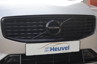Volvo V60 T6 Recharge AWD R-Design / 7