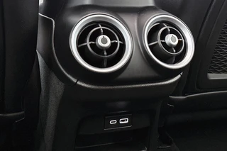 Alfa Romeo Stelvio 2.0 T AWD Veloce Ti 280PK Pano Leder Stuur-Stoelverwarming Keyless Memory / 36