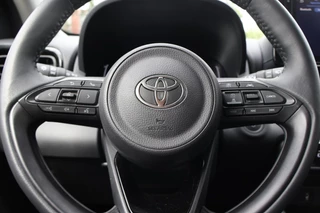 Toyota Yaris 1.5 HYBRID 115 STYLE STOEL-STUUR VERW. DODEHOEK LED KOPLAMPEN KEYLESS PARK.SENSOREN V+A / 13