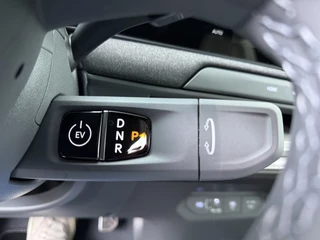 Kia EV3 GT-Line Business Edition 81.4 kWh  Navigatie - Achteruitrijcamera - Apple & Android Carplay - Nieuw uit voorraad leverbaar / 32