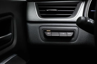 Renault Captur 1.3 mild hybrid 160 techno / 29