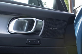 Volvo XC40 1.5 T4 PHEV Plus Dark|Stoel+Stuurverwarming|Trekhaak|Camera|Harmann Kardon| / 15