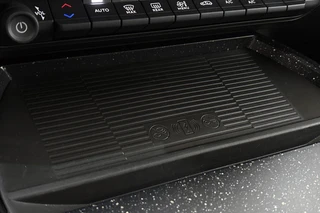 Lancia Ypsilon 1.2 Turbo Hybrid LX / 33