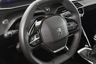 Peugeot 208 1.2 PureTech Allure Pack Stoelverwarming Keyless Adaptieve Cruise Control Apple CarPlay / 12