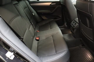 BMW X4 M40i High Executive M Sport Pakket Automaat  / Navigatiesysteem Professional / Schuif-/kanteldak / 20 Inch / Shadow Line / Leder / Extra Getint Glas / Stoelverwarming / Hifi / LED / Parkeersensoren voor+achter / Lichtpakket / 18