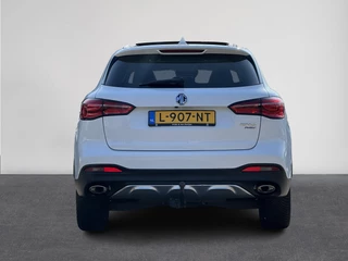 MG EHS 1.5 TGDI Luxury / 7
