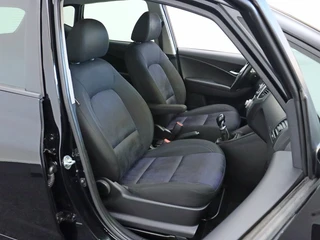 Hyundai ix20 1.4i i-Vision Trekhaak | Cruise control | All-seasonbanden | Hoge instap / 19