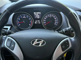 Hyundai i30 1.4 i-Drive / 13