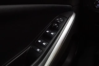Opel Grandland 1.6 Turbo Plug-In Hybrid 300pk 4x4 GSe | Navigatie | Camera | Comfort stoelen | Elektrische achterklep | Stoel- en stuurverwarming | Adaptive Cruise control | / 23