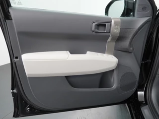 Kia EV3 GT-Line Business Edition 81.4 kWh  - Stoel-/Stuurverwarming - Elektrisch Verstelbare Bestuurdersstoel - Ambient Lighting- Apple Carplay/Android Auto - Fabrieksgarantie t/m 2033 / 22