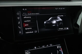 Audi Q8 e-tron 50 340pk quattro Advanced Edition 95 kWh SOH 91% Trekhaak Camera Sportstoelen Stoelverwarming / 30