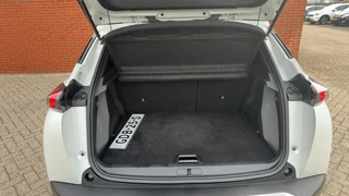 Peugeot 2008 1.2 PT Allure Pack 130PK Trekhaak Carplay Stoelverwarming Full Led / 32