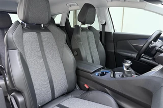 Peugeot 3008 1.2T Allure | 130PK | Trekhaak | Stoelverwarming | Parkeercamera | Parkeersensoren Voor & Achter | / 15