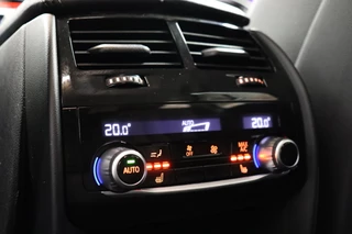 BMW 5 Serie Touring 540i xDrive High Executive Automaat  / Harman Kardon / Adaptief Onderstel / Driving Assistant / Achteruitrijcamera / Navigatie Professional / Cruise Control / Sportstoelen / Parking Assistant / Zonnescherm / Climate Control / 18 Inch / Stoelverwarming voor+achter / 34