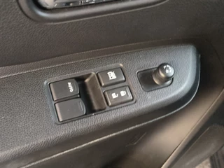 Suzuki Ignis 1.2 Smart Hybrid Comfort  Rijklaar + 12 maanden Bovag-garantie Henk Jongen Auto's in Helmond,  al 50 jaar service zoals 't hoort! / 12