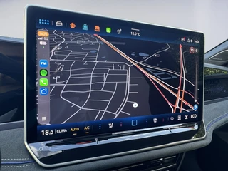 Volkswagen Passat Variant 1.5 eHybrid R-Line Edition 272pk / 5 JR Garantie / Pano / Leer / Trekhaak / H-K / Hud / Keyless / 360 / 35