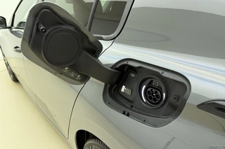 Peugeot 308 1.6 Plug-in Hybrid 180pk Automaat Allure Avantage | Navigatie | Apple Carplay/Android Auto | Achteruitrijcamera | Adapt. Cruise control | Climate control | Keyless entry | Stoel- en stuurverwarming / 18