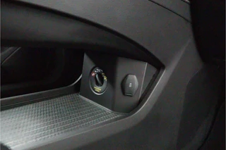 Omoda 5 EV Premium 61 kWh *DEMO* - Stoel/Stuurwiel verwarming - Schuif/Kanteldak - Navigatie - Adaptief Cruise Conrole - WLTP 402 KM - 7 Jaar fabrieksgarantie / 76