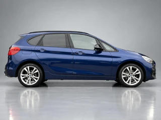 BMW 2 Serie Active Tourer 220i High Executive Edition 192 pk M-sport AUT. | dealer onderhouden | navigatie | trekhaak | panoramadak / 5
